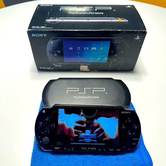 Sony Other - Vintage Sony PSP-1001